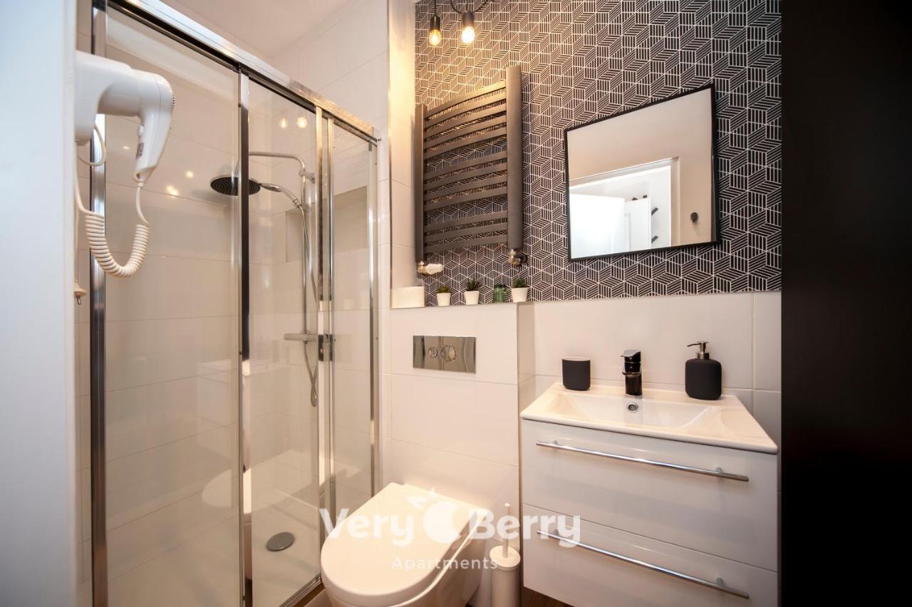 Very Berry - Glogowska 35A - Mtp Apartments - Self Check In 24H Познань Екстер'єр фото
